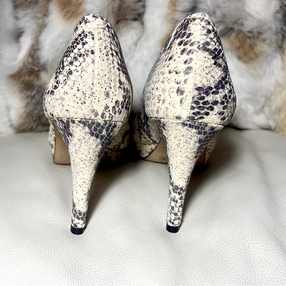 Vince Camuto Snakeskin Heels- Size 8 - Picture 2 of 5